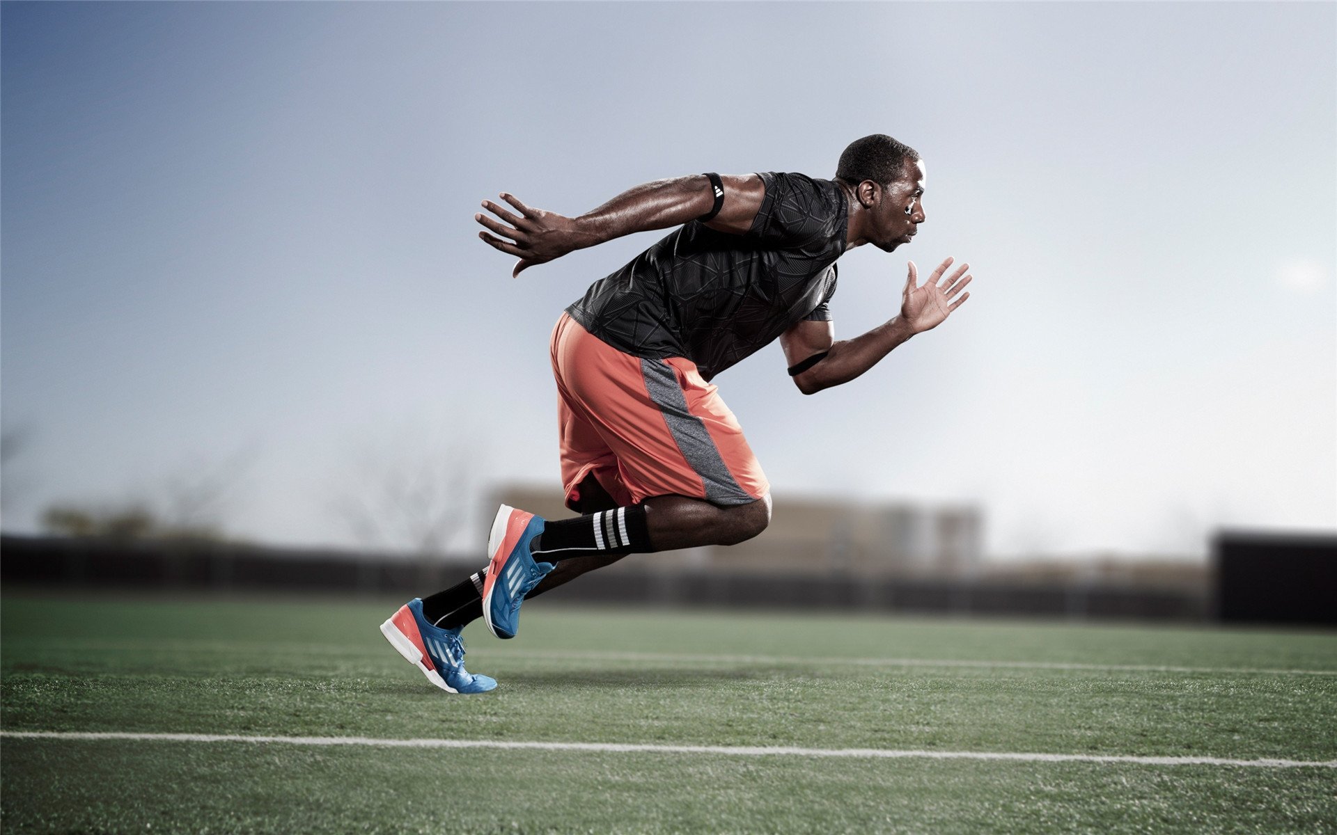 年度焦点之战之夜，富安健洋展现巨星价值