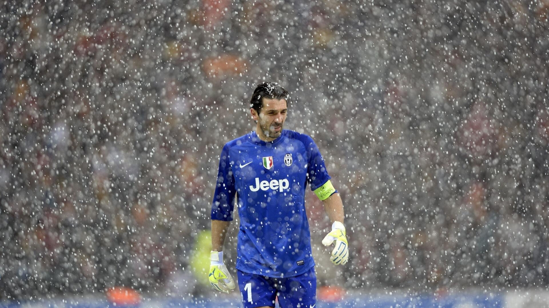 迪巴拉赛后评分拉满,曼联节奏掌控加拿大,现代足球的战术迁徙与身份重构