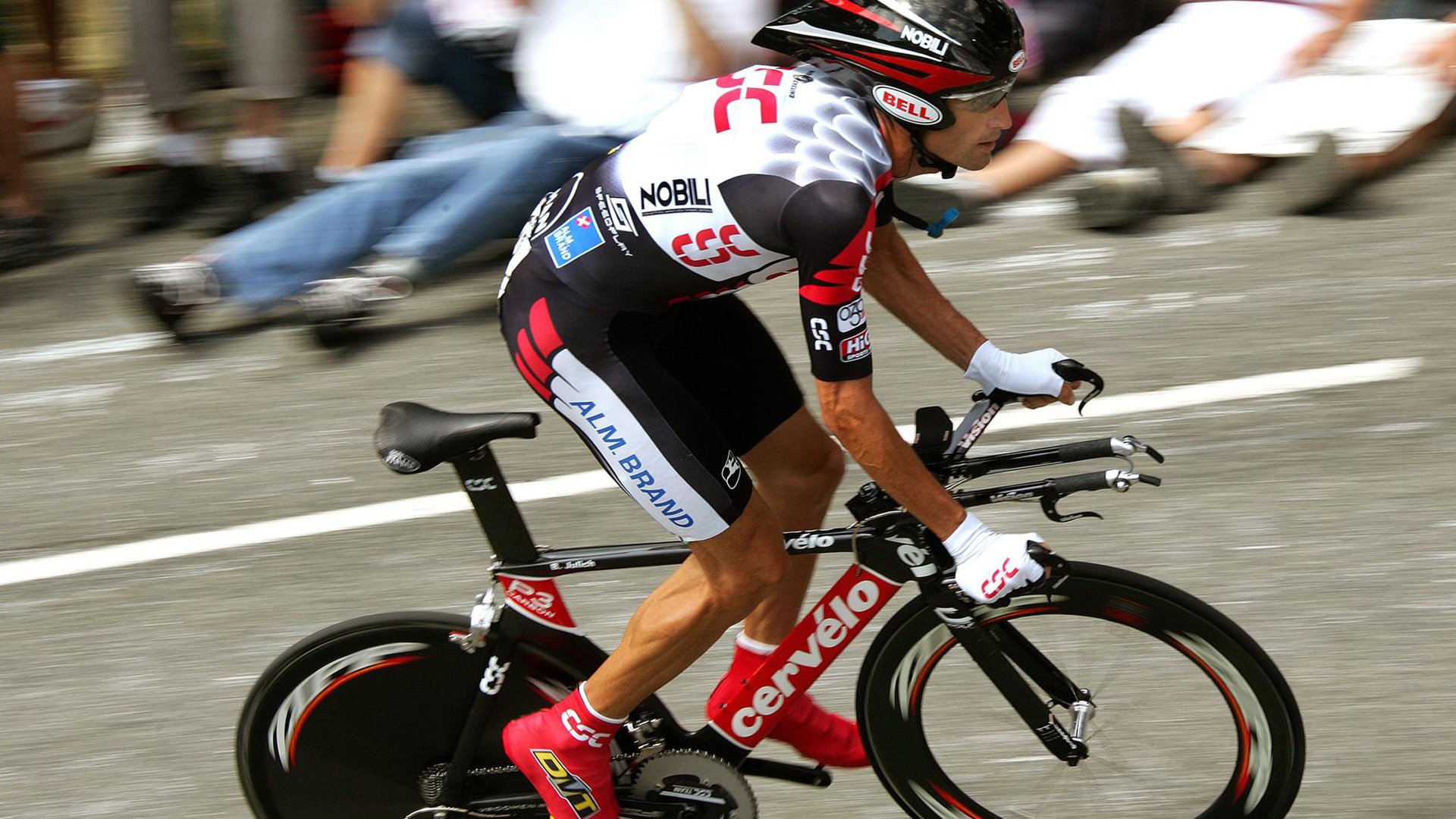 绝境中的逆袭，约基奇关键一球助广东压哨击败猛龙